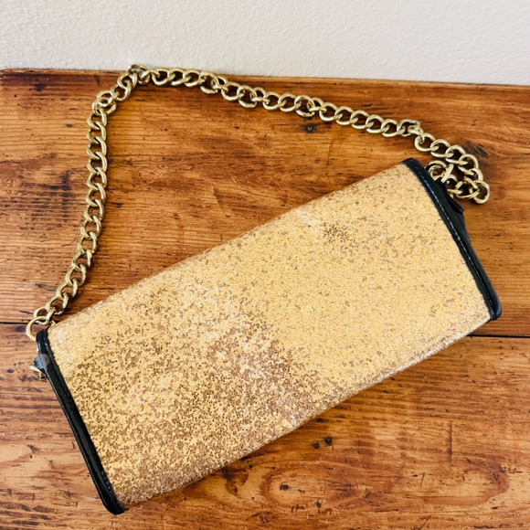 Betsey Johnson Gold Glitter Clutch Purse with Shoulder Bag Chain - Picture 2 of 10